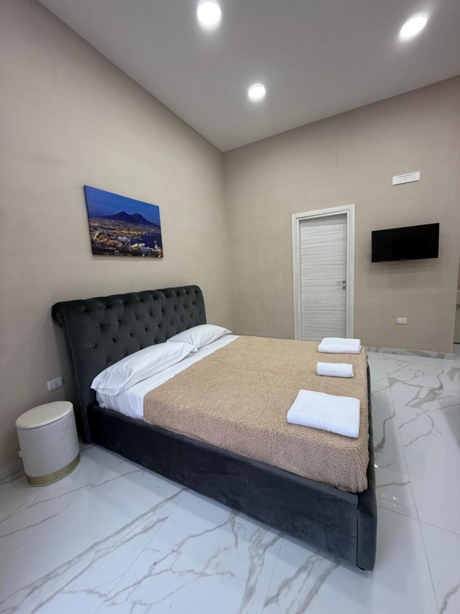 Valentino Caracciolo 105 Apartment Naples Exterior photo