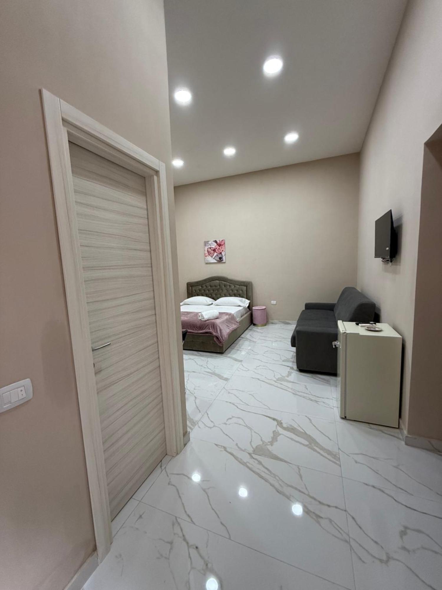 Valentino Caracciolo 105 Apartment Naples Exterior photo